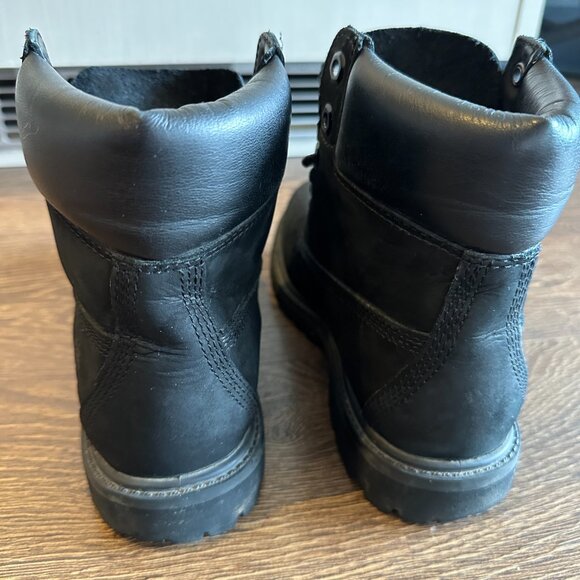 Women's Timberland Black Suede Boots - Size 6 - Picture 4 of 5